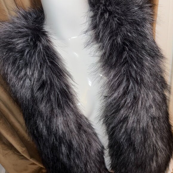 Michael Kors Faux Fur Vest M - Picture 3 of 8